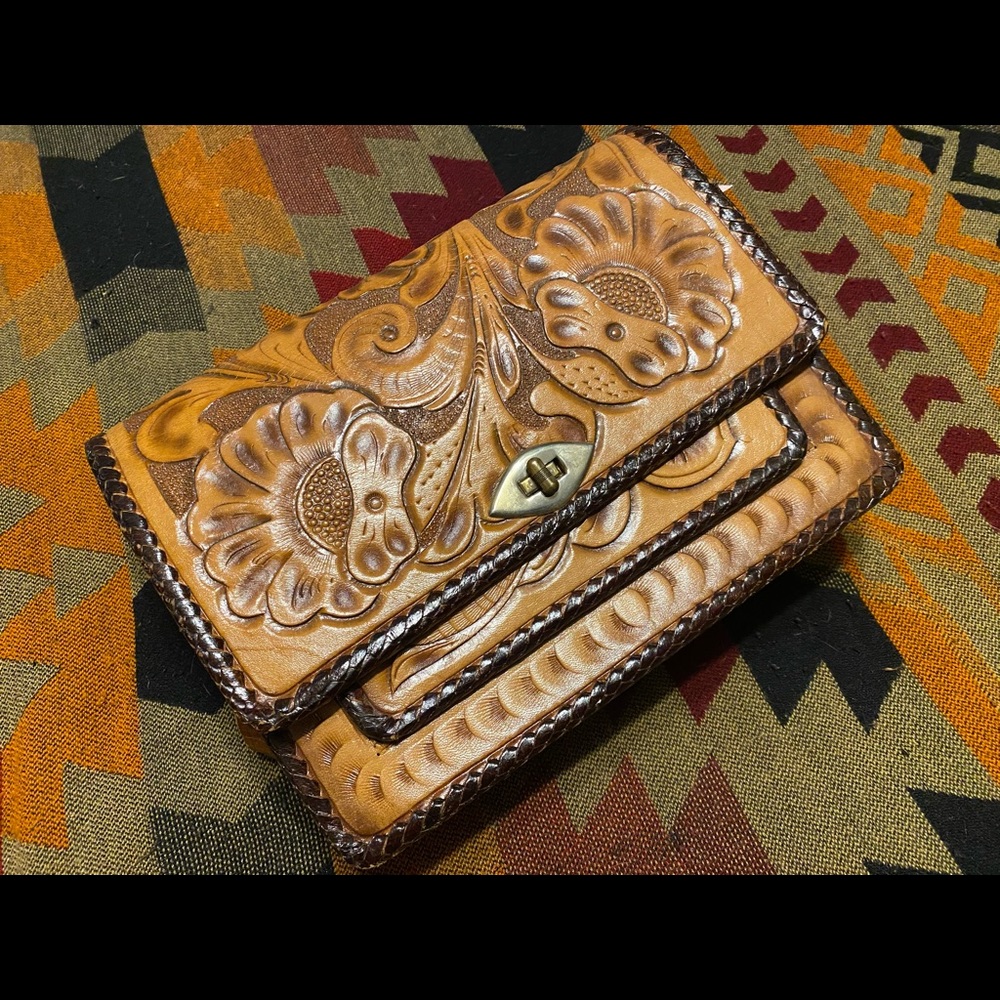Vintage hand tooled leather floral purse